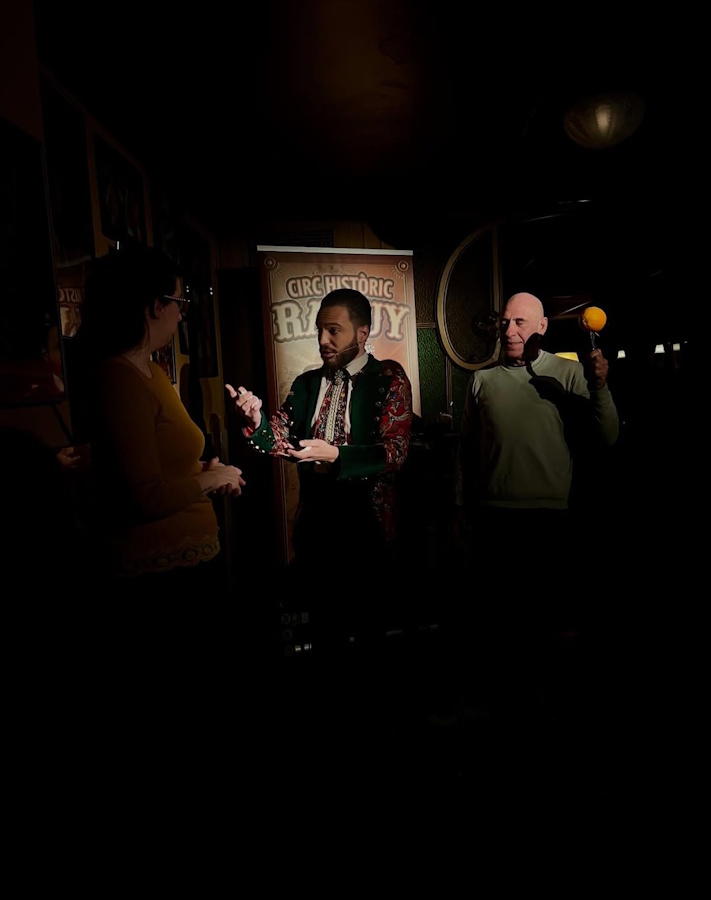 Aleix Gómez durante su actuación en el London Bar