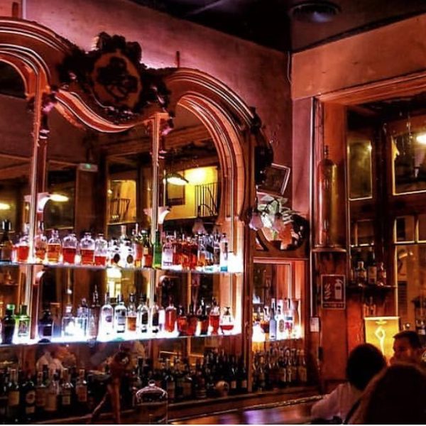 London Bar 1909. Interior del local