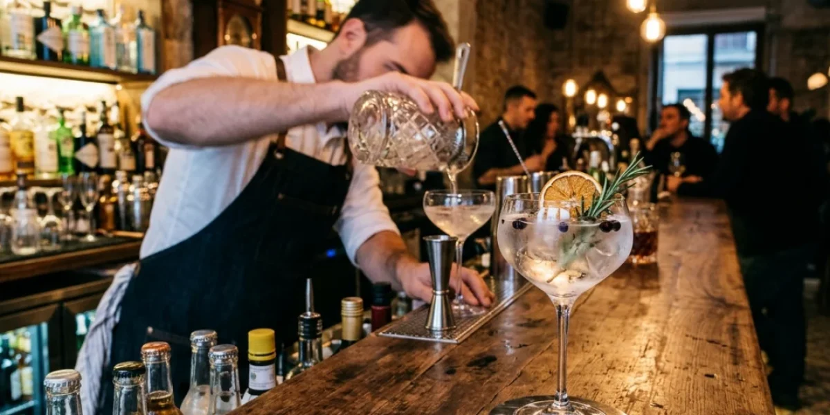 El alma de la ginebra en la coctelería de Barcelona: un viaje de tradición y vanguardia